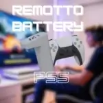 Batterie sans fil Remotto installée sur une manette DualSense PS5, montrant une autonomie prolongée